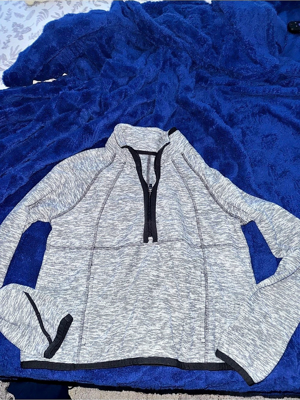 Tek Gear On-the-Go Gear 1/2-Zip Pullover Gray & Black Jacket